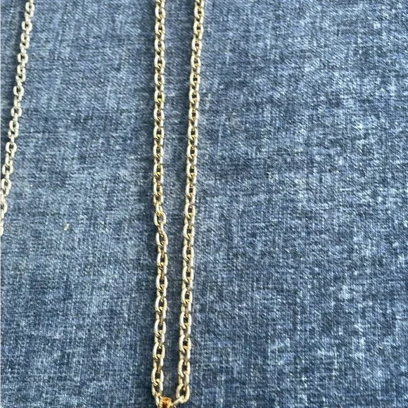 Floral Medallion Pendant Necklace - Women Jewelry - Picture 2 of 6